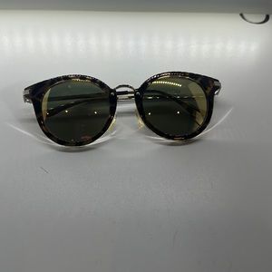 Cheetah print sun glasses